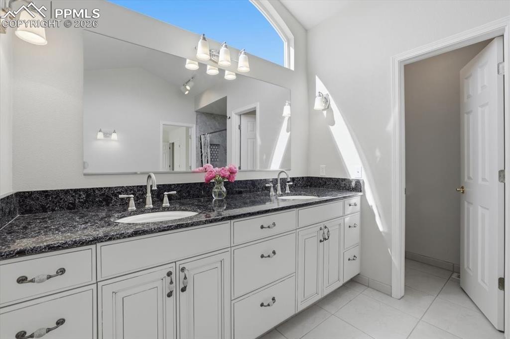 Image 25 of 48: Gorgeous primary bathroom.