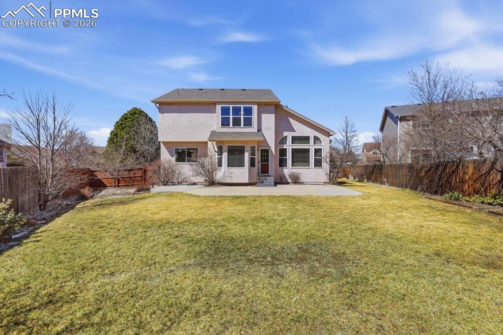 Image 41 of 48: Huge fenced backyard.