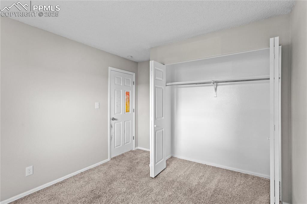 Image 19 of 33: Bedroom