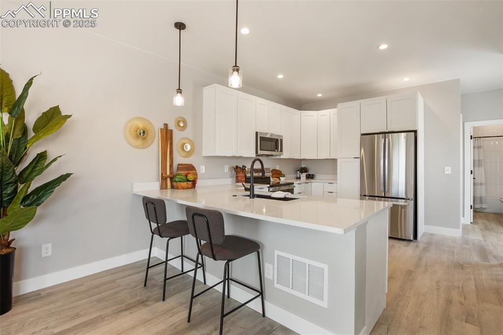 Image 11 of 36: Kitchen