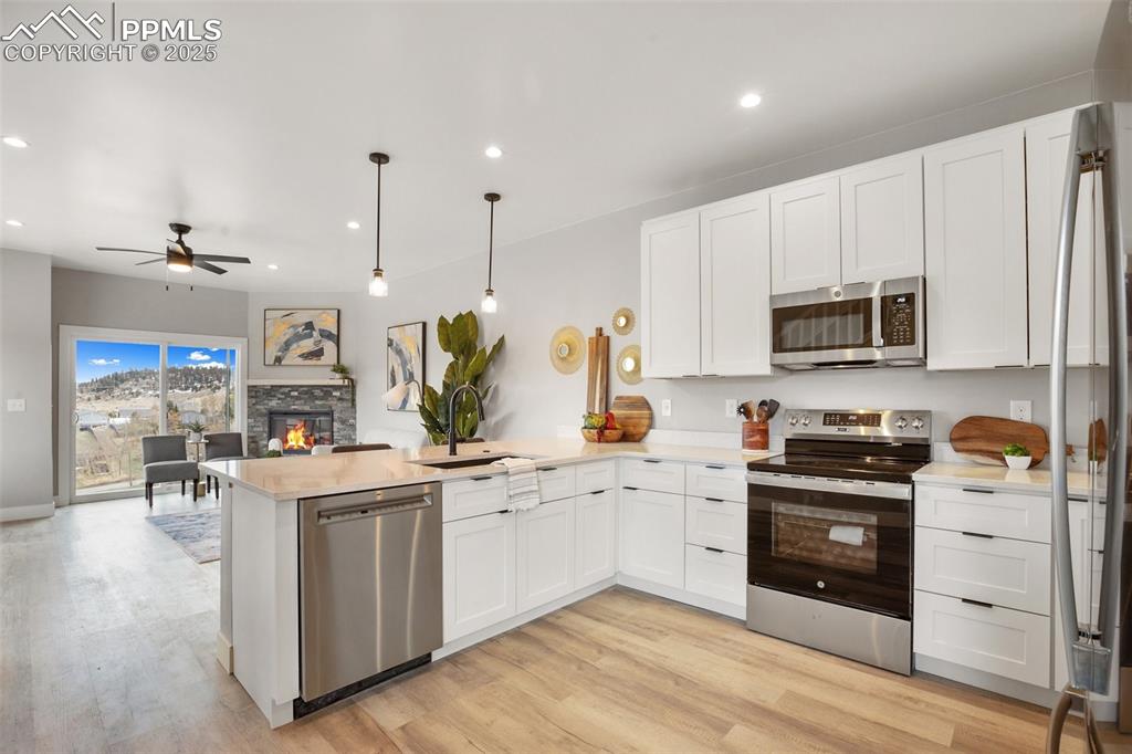 Image 9 of 36: Kitchen