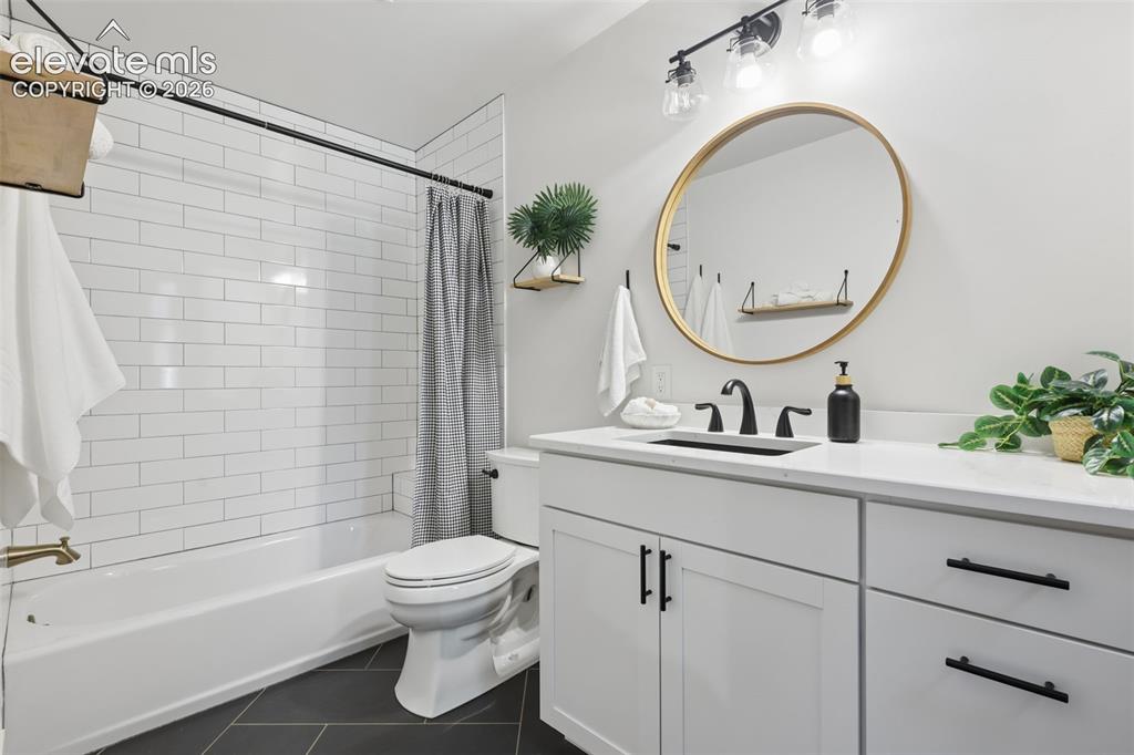 Image 10 of 47: Bathroom