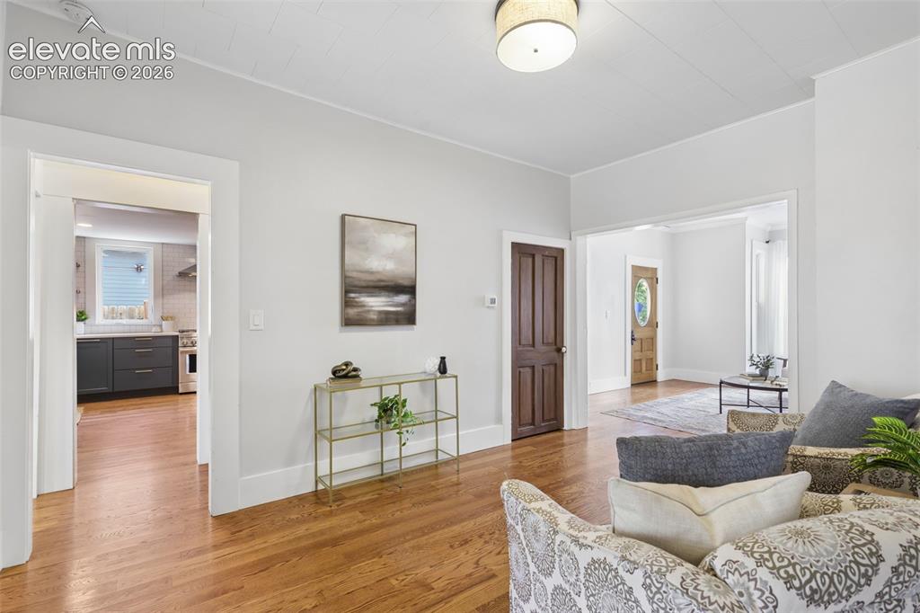Image 9 of 47: Sitting Room