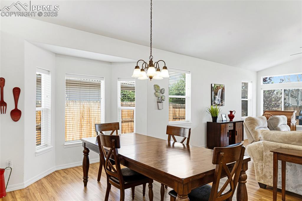 Image 14 of 41: Dining Area