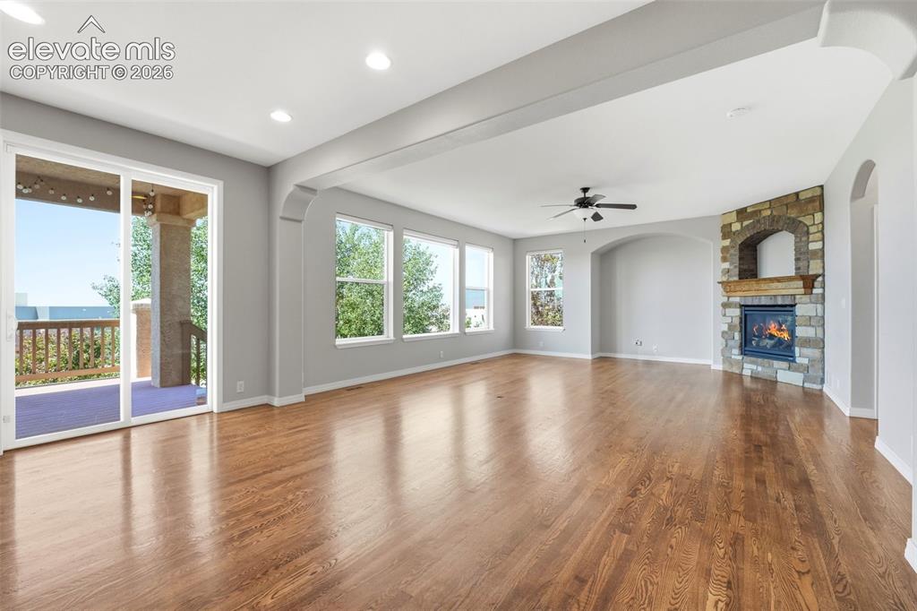 Image 16 of 49: Living Room