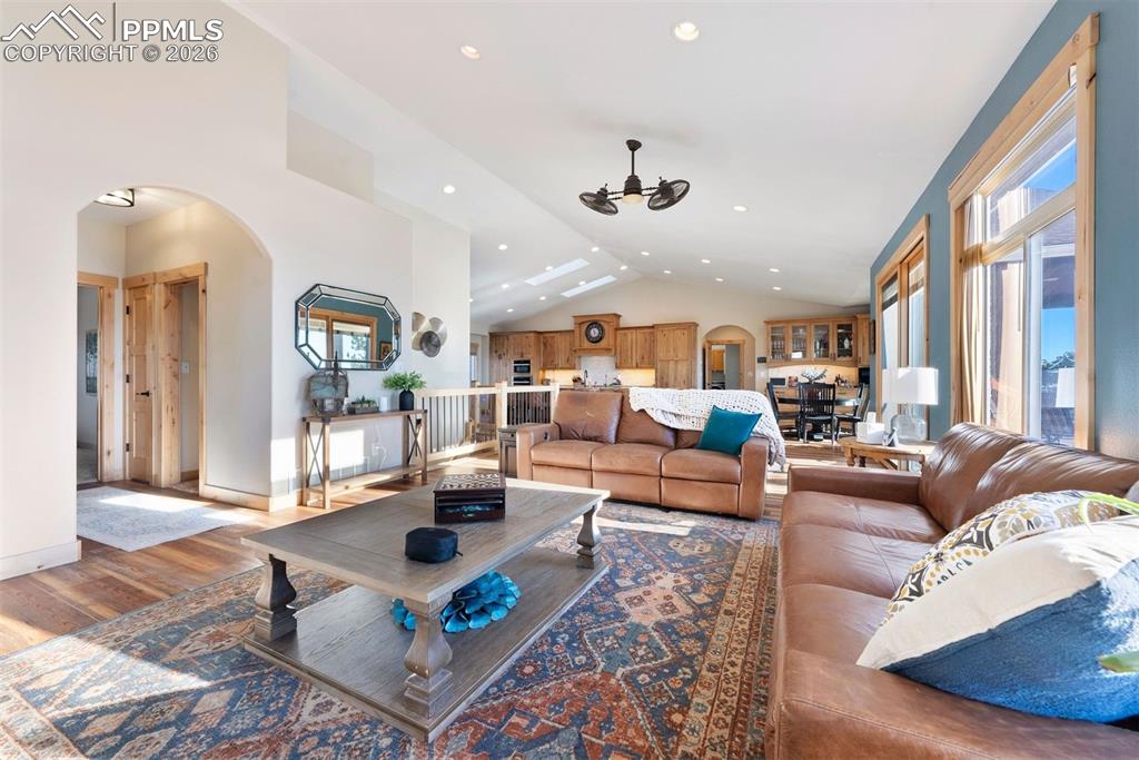 Image 22 of 50: Living Room