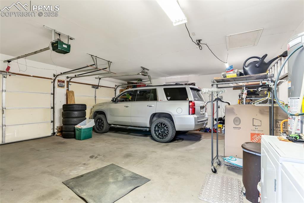 Image 30 of 45: Garage