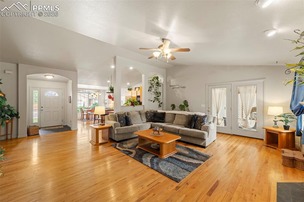 Image 15 of 36: Living Room