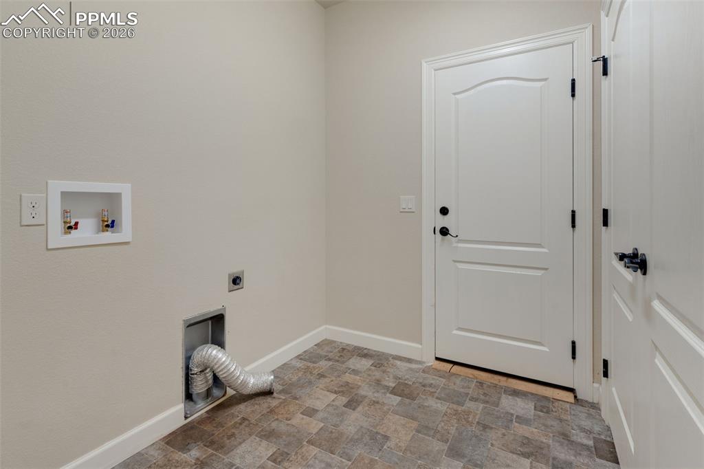 Image 30 of 42: Laundry