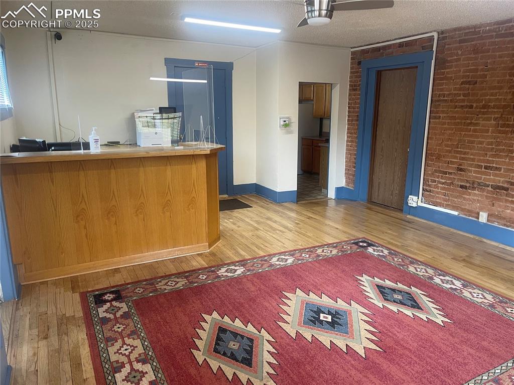 Image 11 of 39: Office