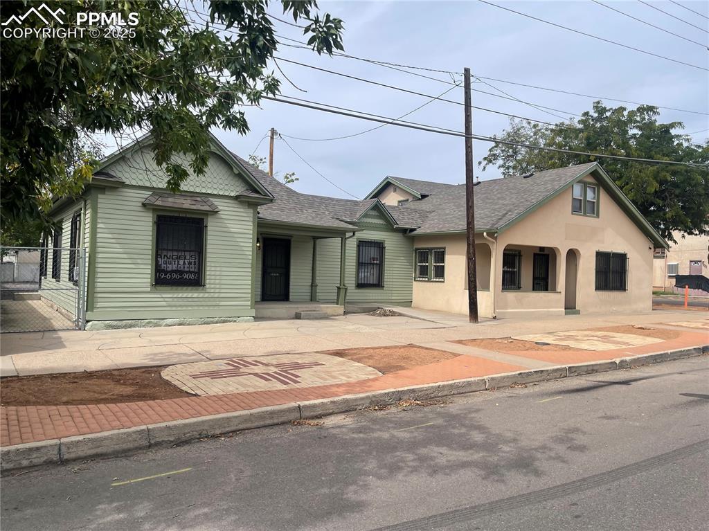 Image 3 of 39: Front of Structure