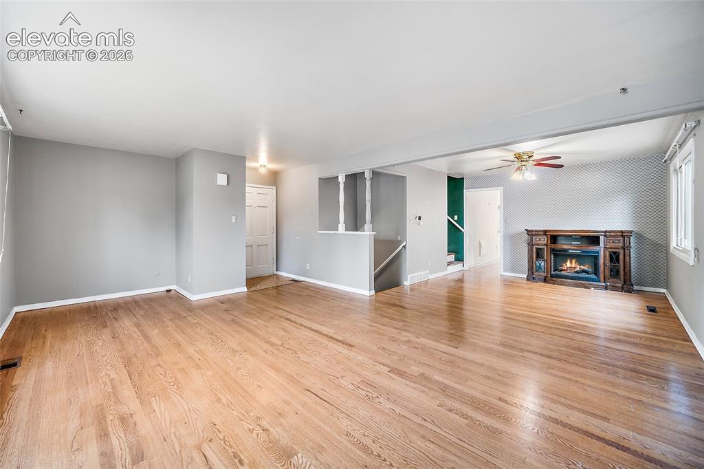 Image 5 of 42: Living Room