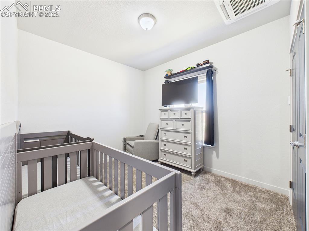 Image 21 of 40: Bedroom