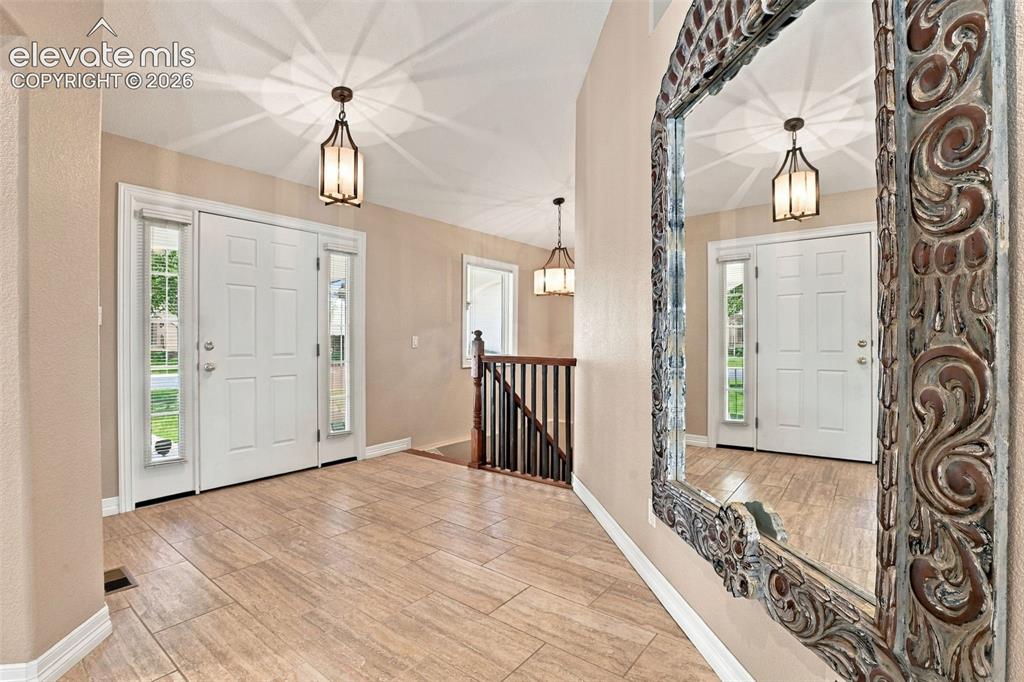 Image 8 of 50: Entry