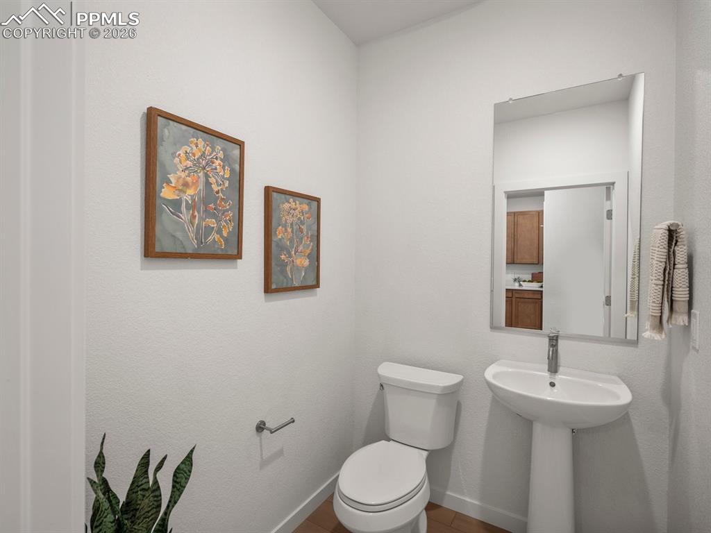 Image 12 of 31: Bathroom