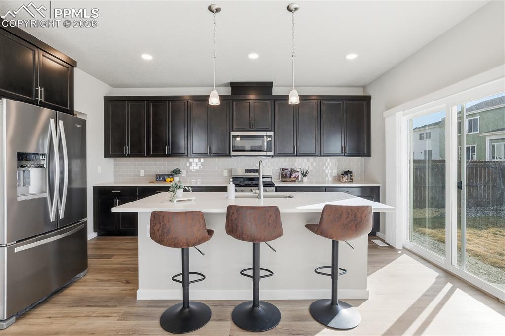 Image 5 of 18: Kitchen