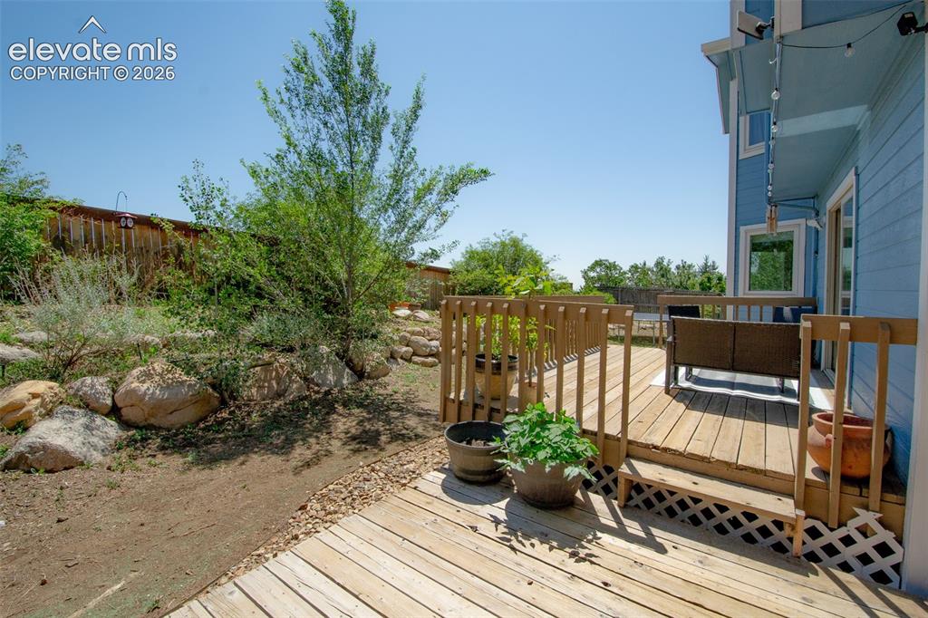 Image 39 of 49: Deck