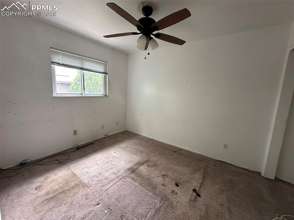 Image 6 of 11: Master Bedroom