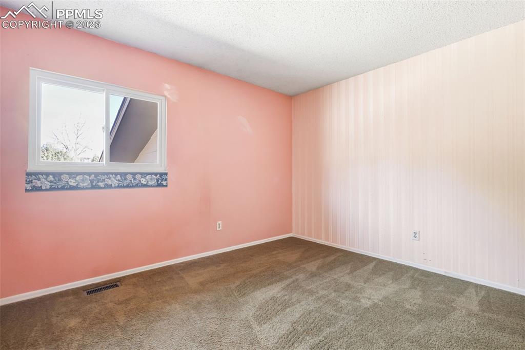 Image 20 of 37: Bedroom