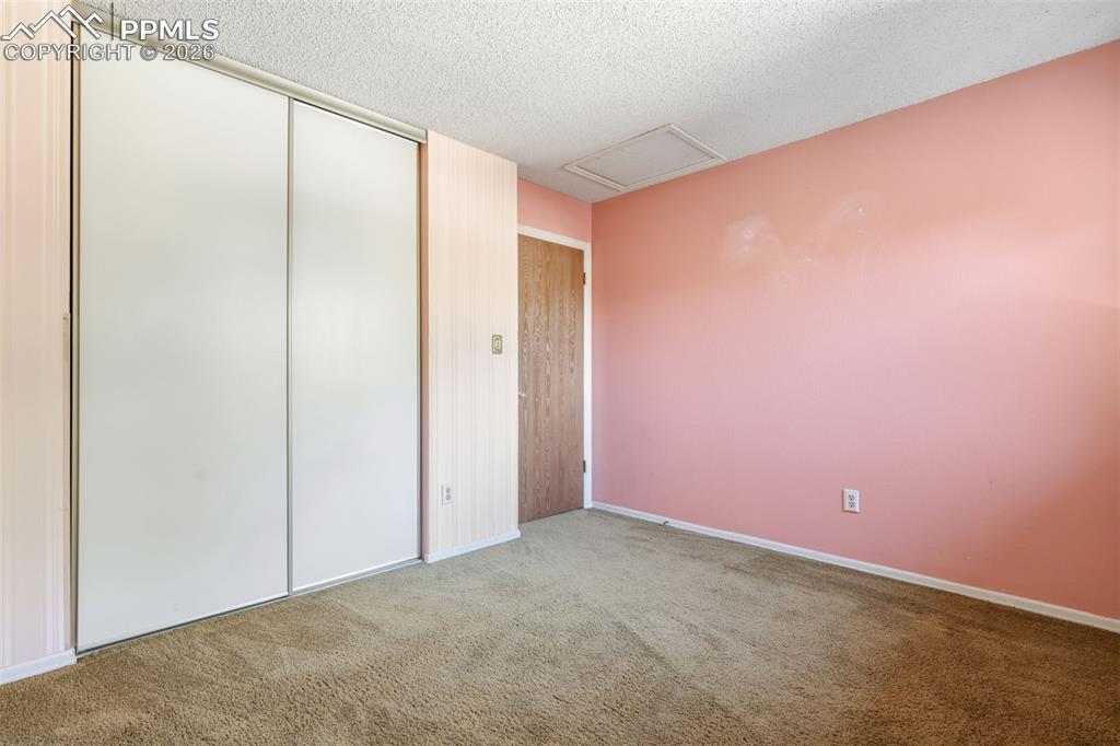 Image 21 of 37: Bedroom