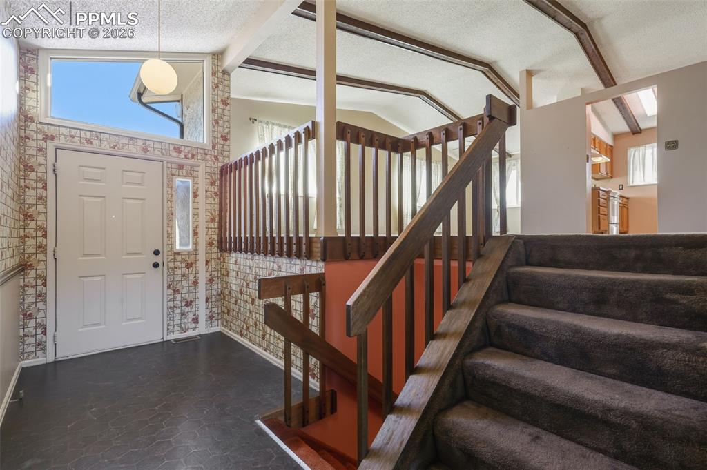 Image 3 of 37: Entry