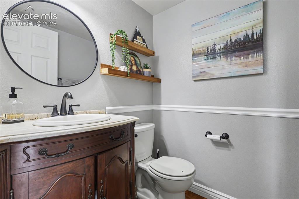 Image 19 of 38: Bathroom