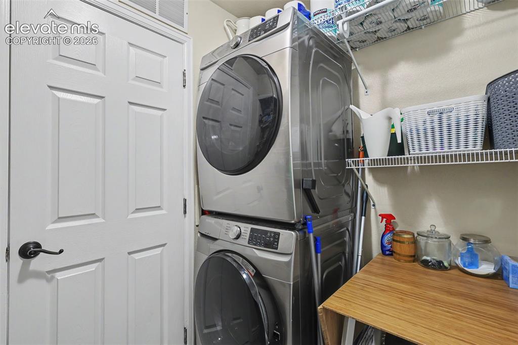 Image 21 of 38: Laundry