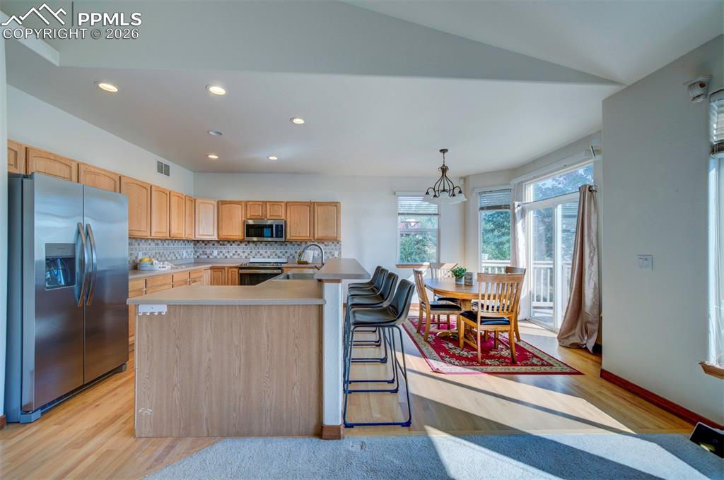 Image 8 of 39: Kitchen