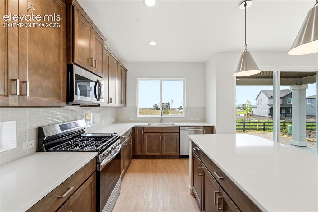 Image 6 of 29: Kitchen