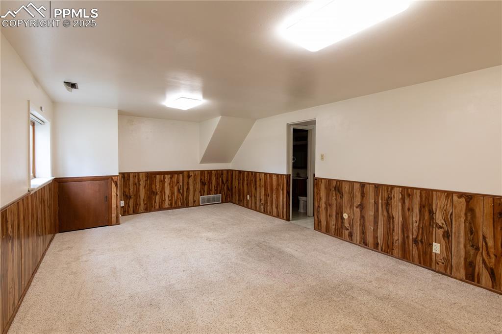 Image 22 of 32: Upper Level