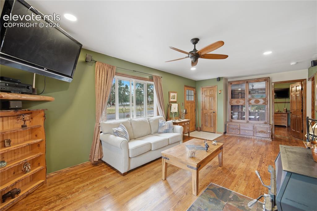 Image 9 of 28: Living Room