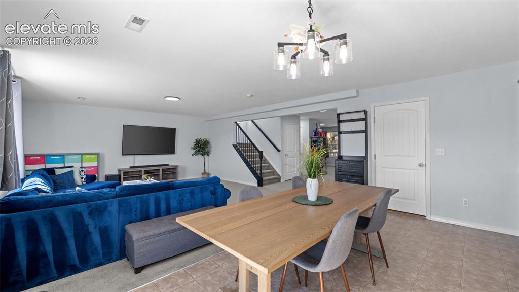 Image 10 of 40: Dining Area