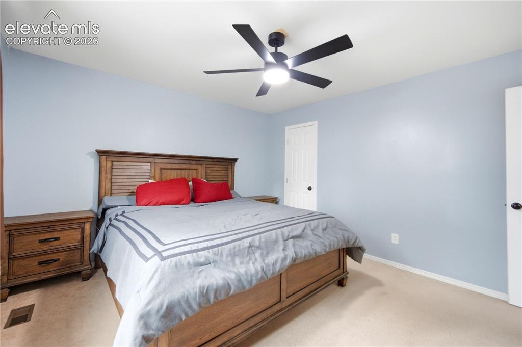 Image 13 of 30: Bedroom