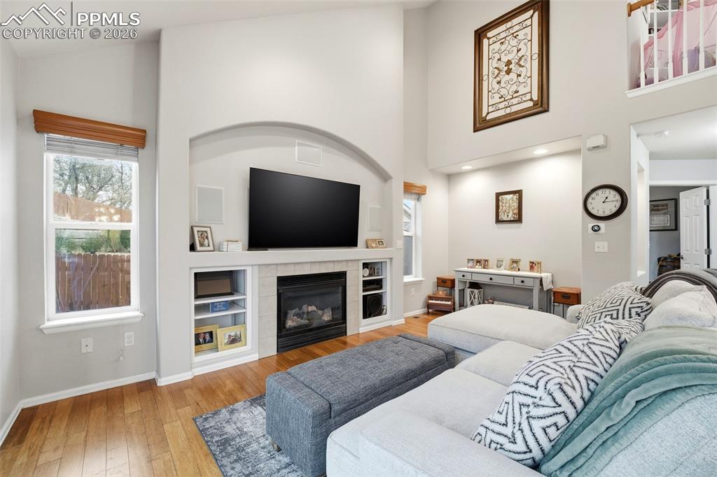 Image 6 of 49: Living Room