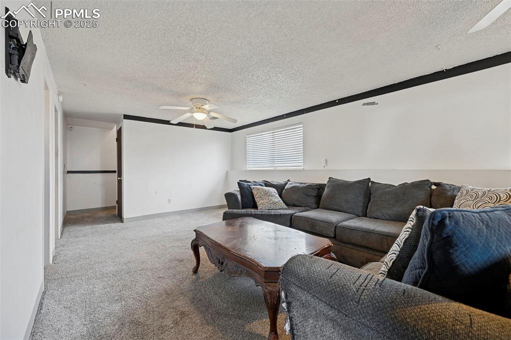 Image 17 of 27: Living Room