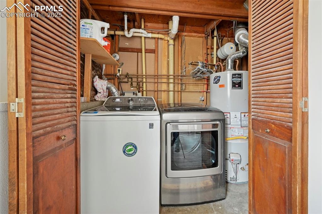 Image 23 of 27: Laundry