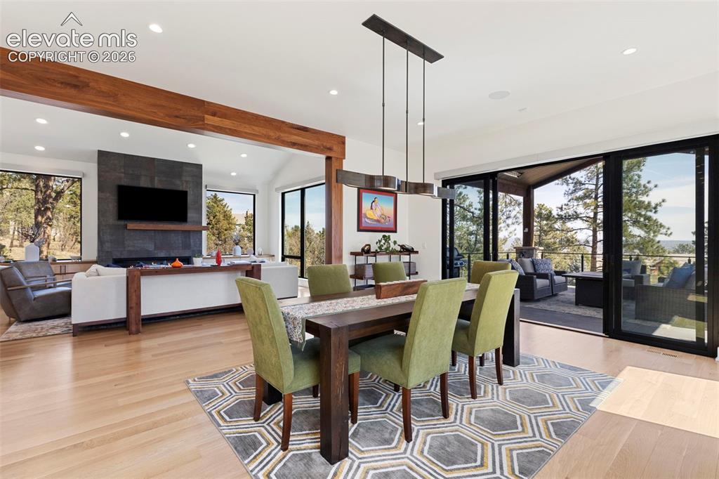 Image 9 of 50: Living Room