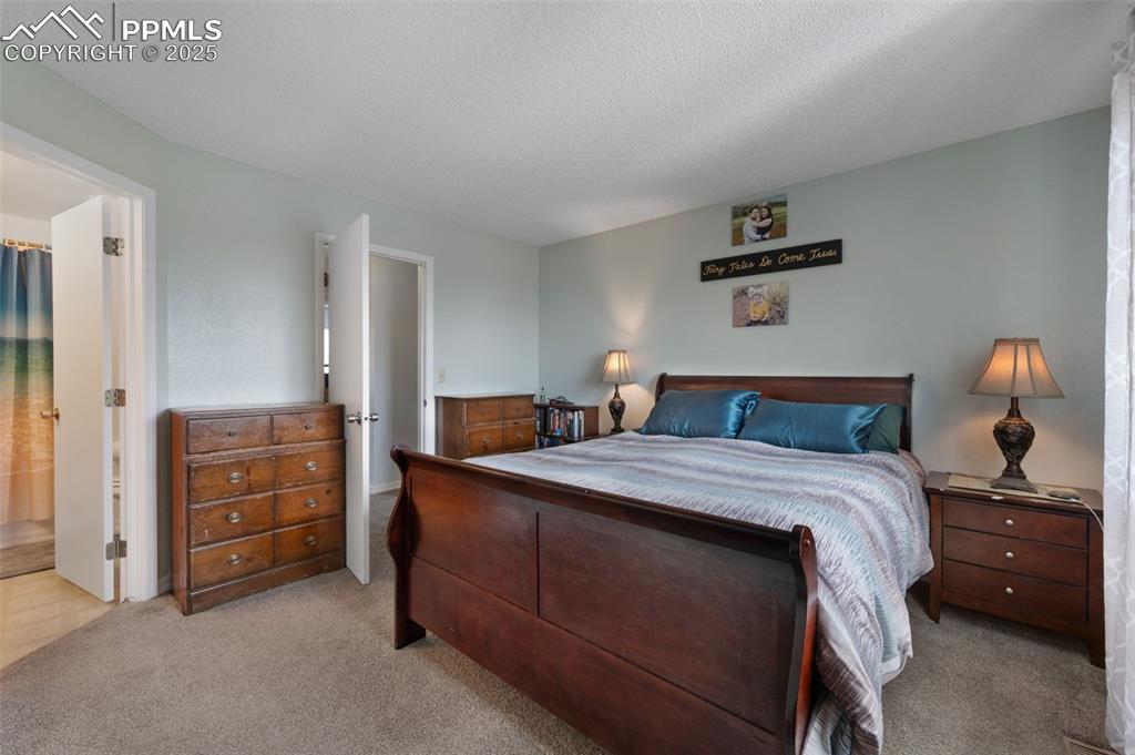 Image 24 of 43: Bedroom