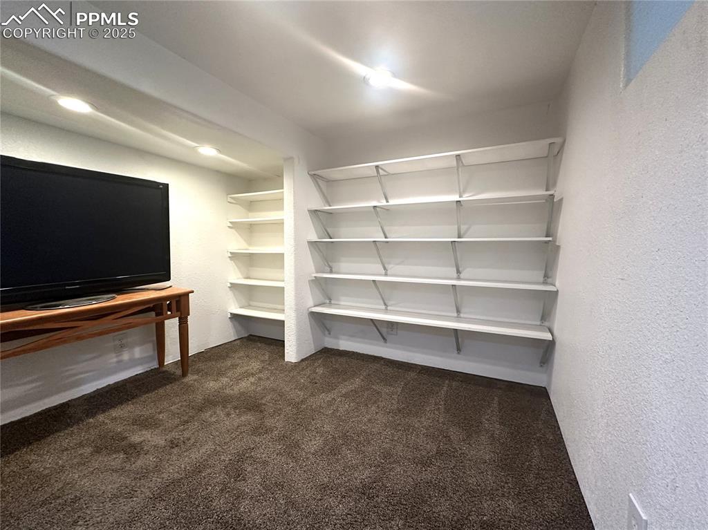 Image 26 of 40: Storage