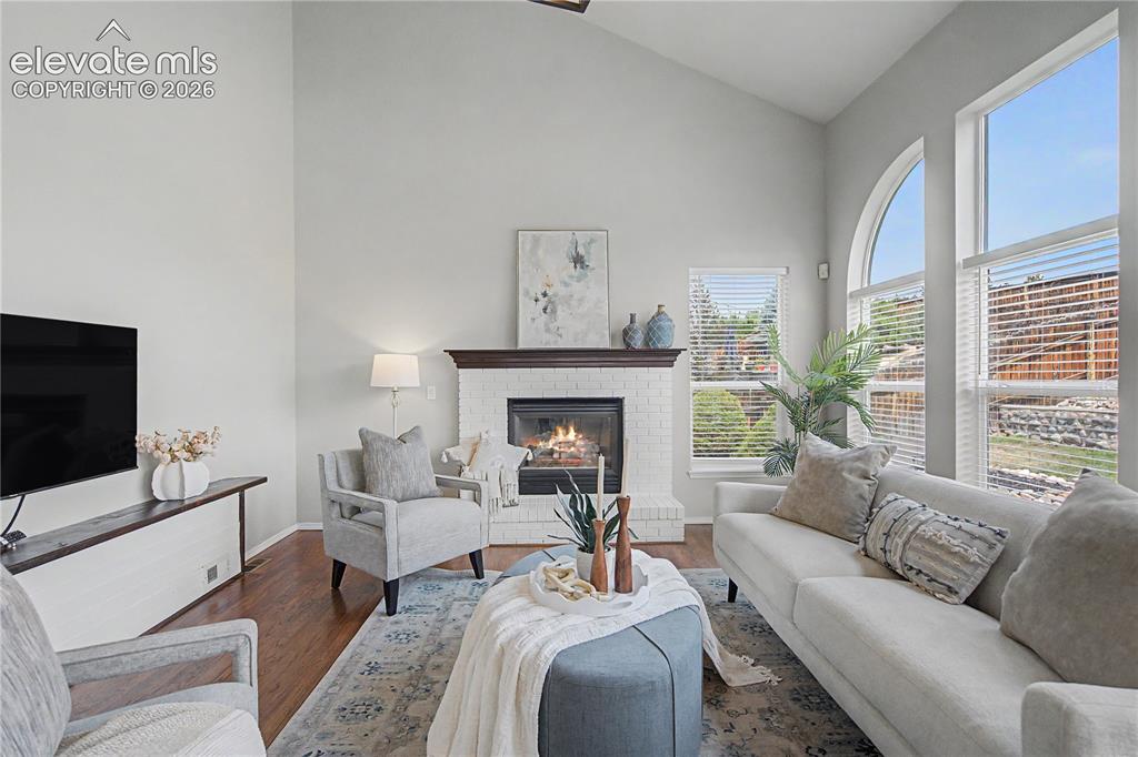 Image 11 of 44: Family Room