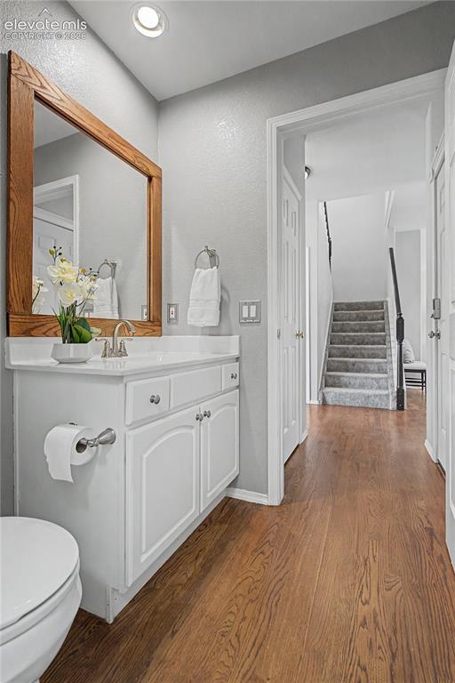 Image 19 of 44: Bathroom