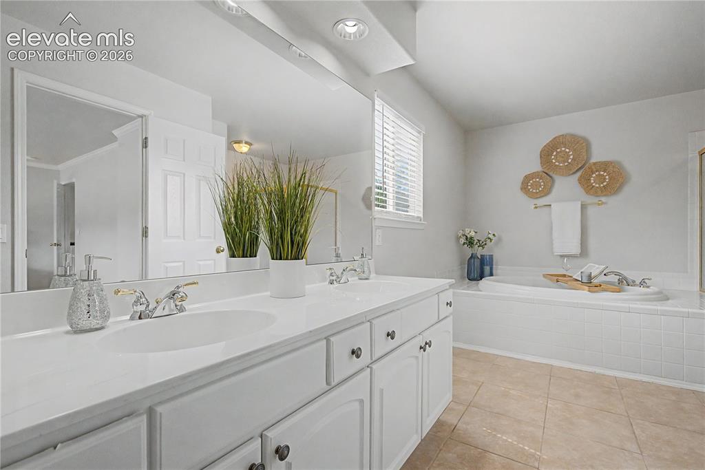Image 27 of 44: Master Bathroom