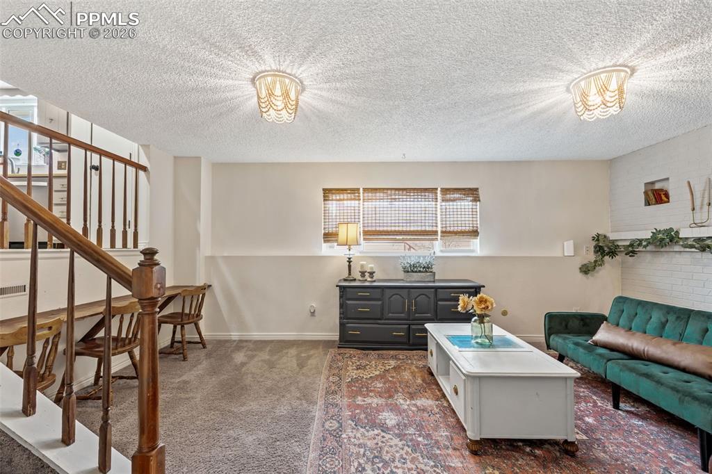 Image 15 of 40: Living Room