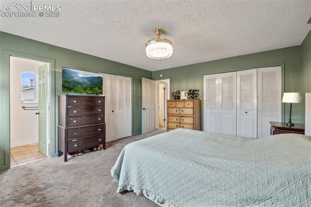 Image 26 of 40: Bedroom