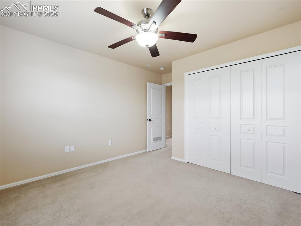 Image 30 of 50: Bedroom