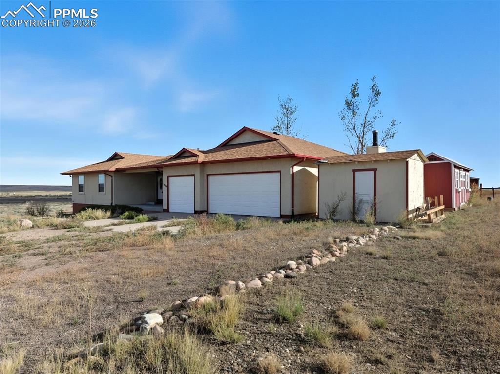 Image 4 of 50: Front of Structure