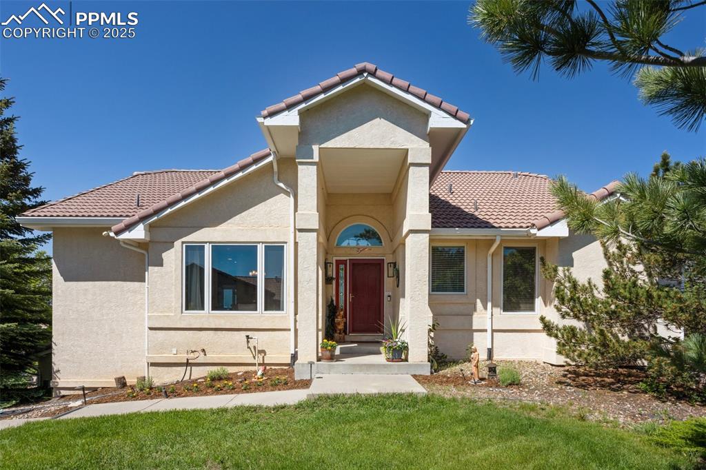Caption: Beautiful Curb Appeal!