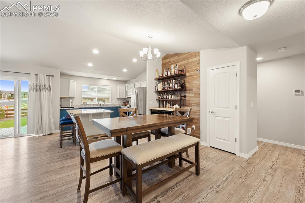 Image 15 of 39: Dining Area