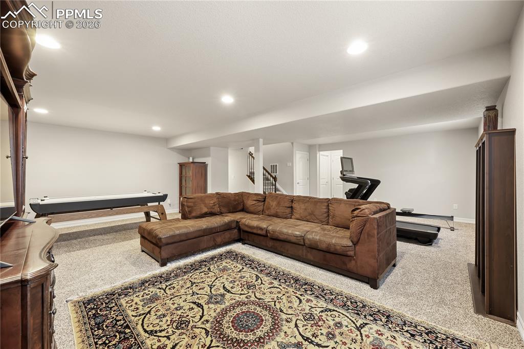 Image 26 of 39: Living Room