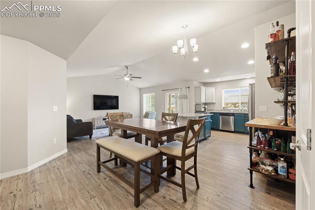 Image 8 of 39: Dining Area